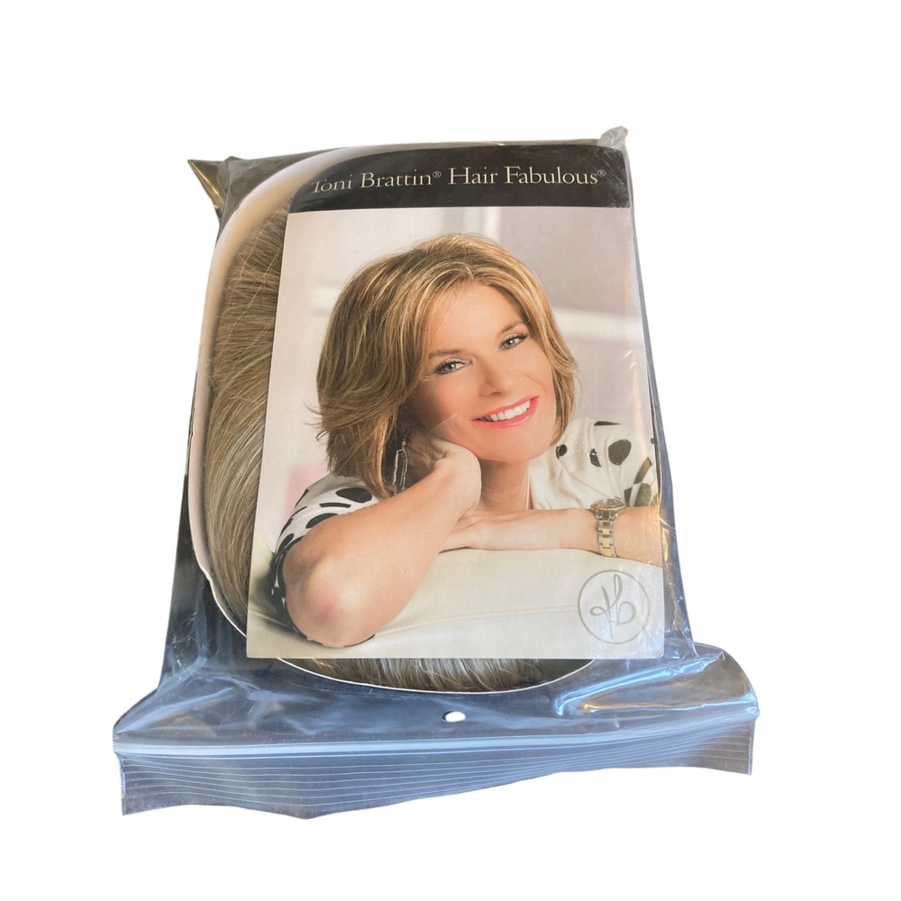 Toni Brattin Hair Fabulous 513 Total Topper HF Light Blonde PO18246 Hairpiece